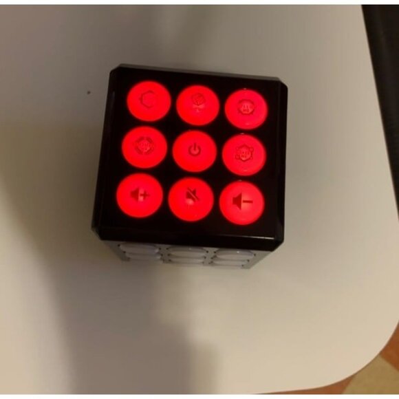 Electronic Brain & Memory Game Cube - Fun Toy Gift Ideas for Ages 6-12+ Year Old - Picture 1 of 1